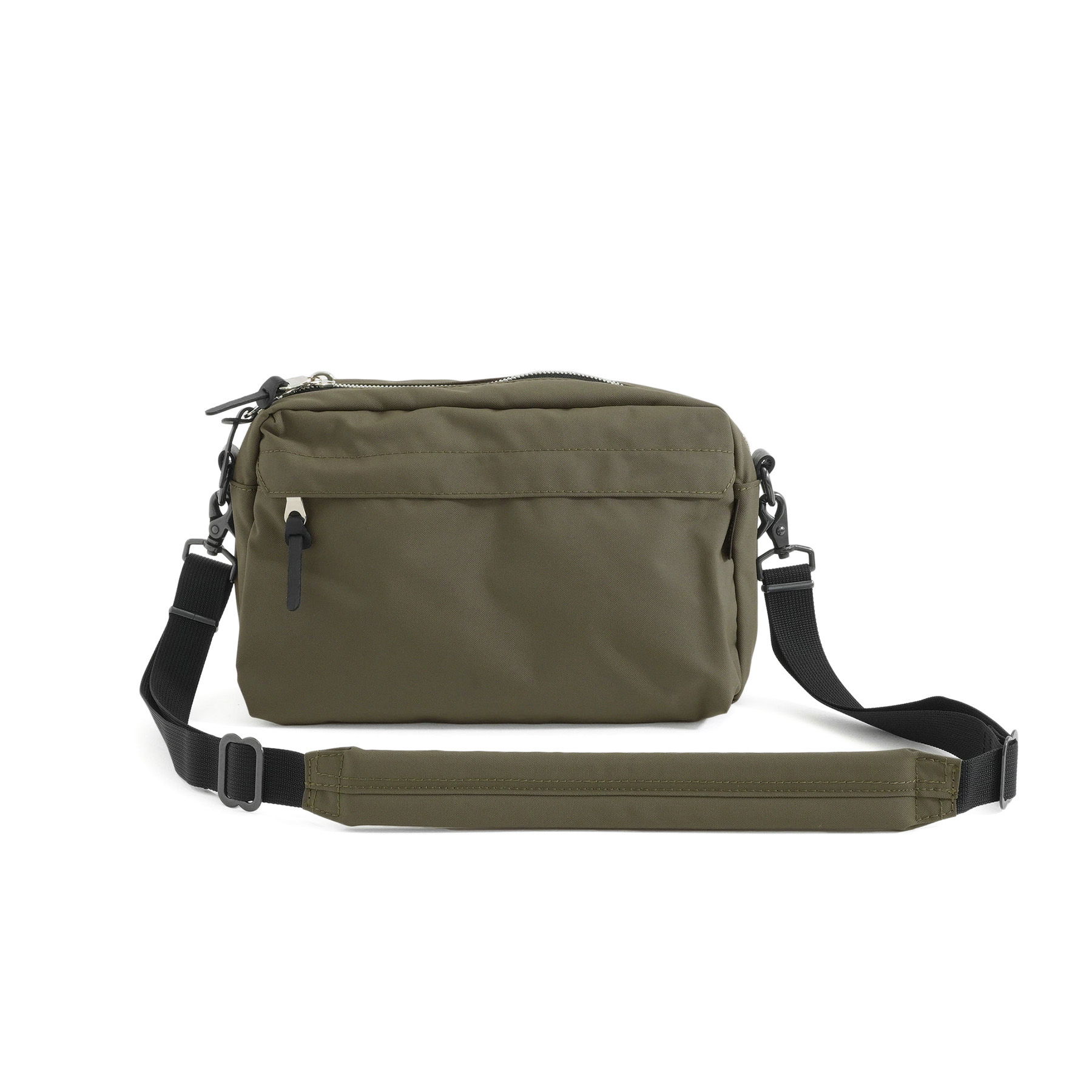 TRUE NYLON
WEEKEND SHOULDER